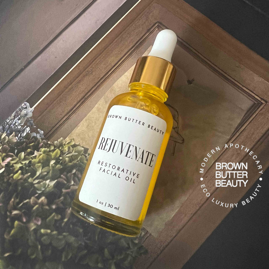 Antioxidant-rich face oil with spikenard and sandalwood, perfect for calming skin and providing a quick-absorbing, non-greasy finish