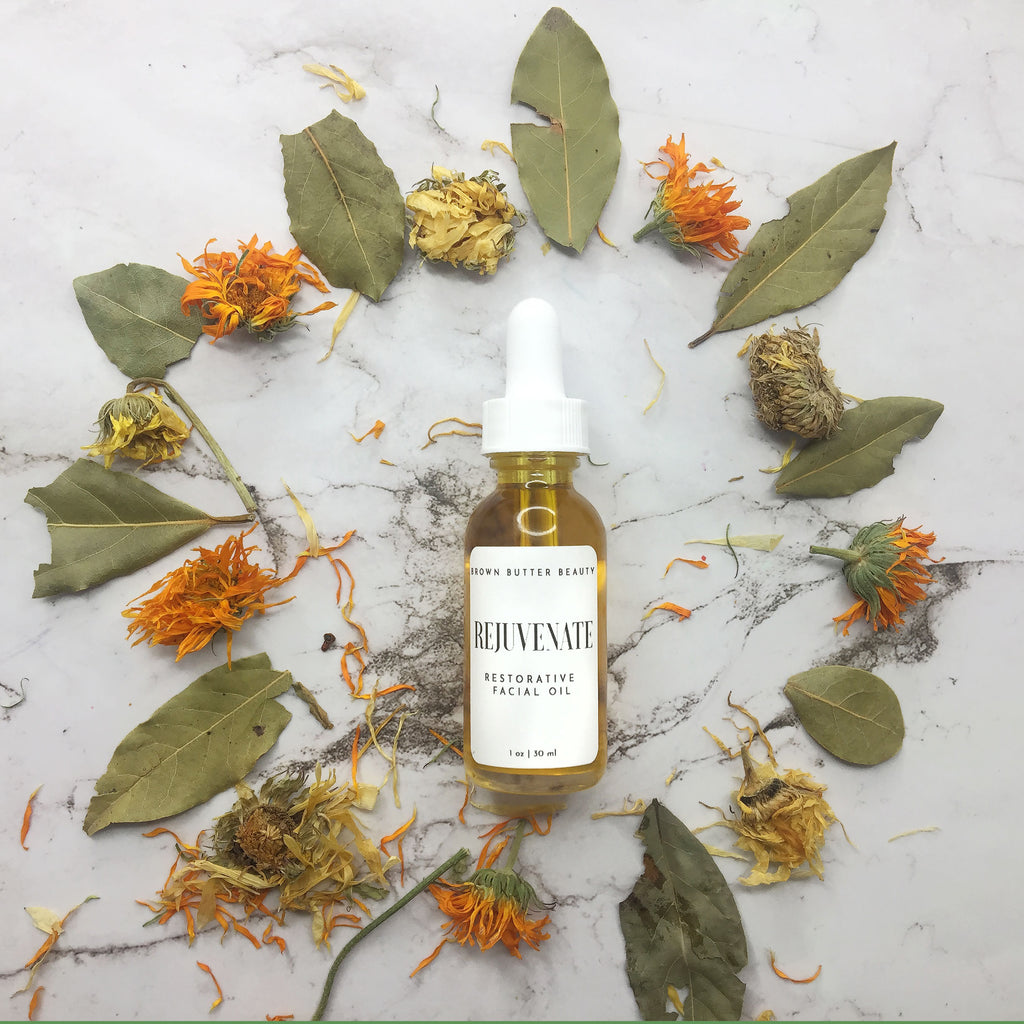 Natural face oil for hydration and soothing, formulated with herbal extracts and designed to leave skin soft and nourished